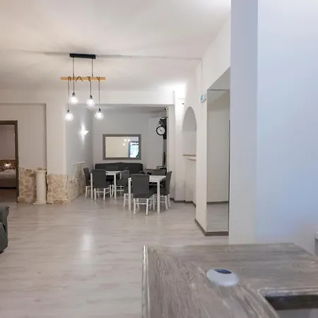 Alojamento de Acomodação e Pequeno-almoço Seta Giardini Naxos