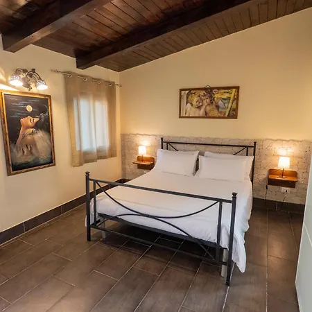 לינה וארוחת בוקר Seta 4*